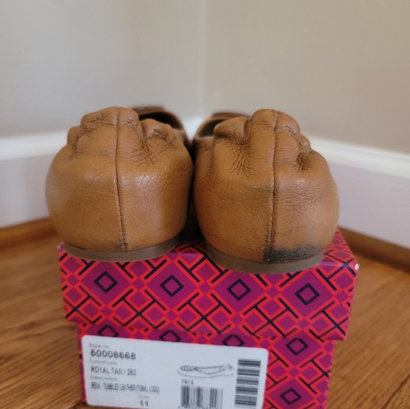Authentic Tory Burch Reva Tumbled Leather Tan Flats Size 11 - Picture 8 of 10